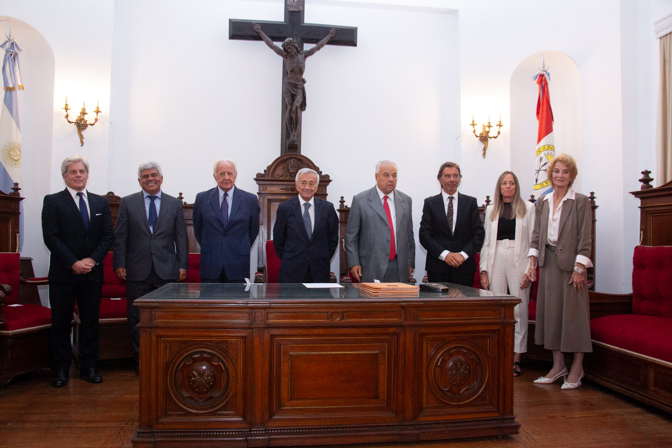 LA CORTE SUPREMA TOMÓ JURAMENTO A SUS DOS NUEVOS INTEGRANTES LA CORTE SUPREMA TOMÓ JURAMENTO A SUS DOS NUEVOS INTEGRANTES